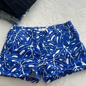 Size 12 Women’s Vineyard Vines Blue Shorts